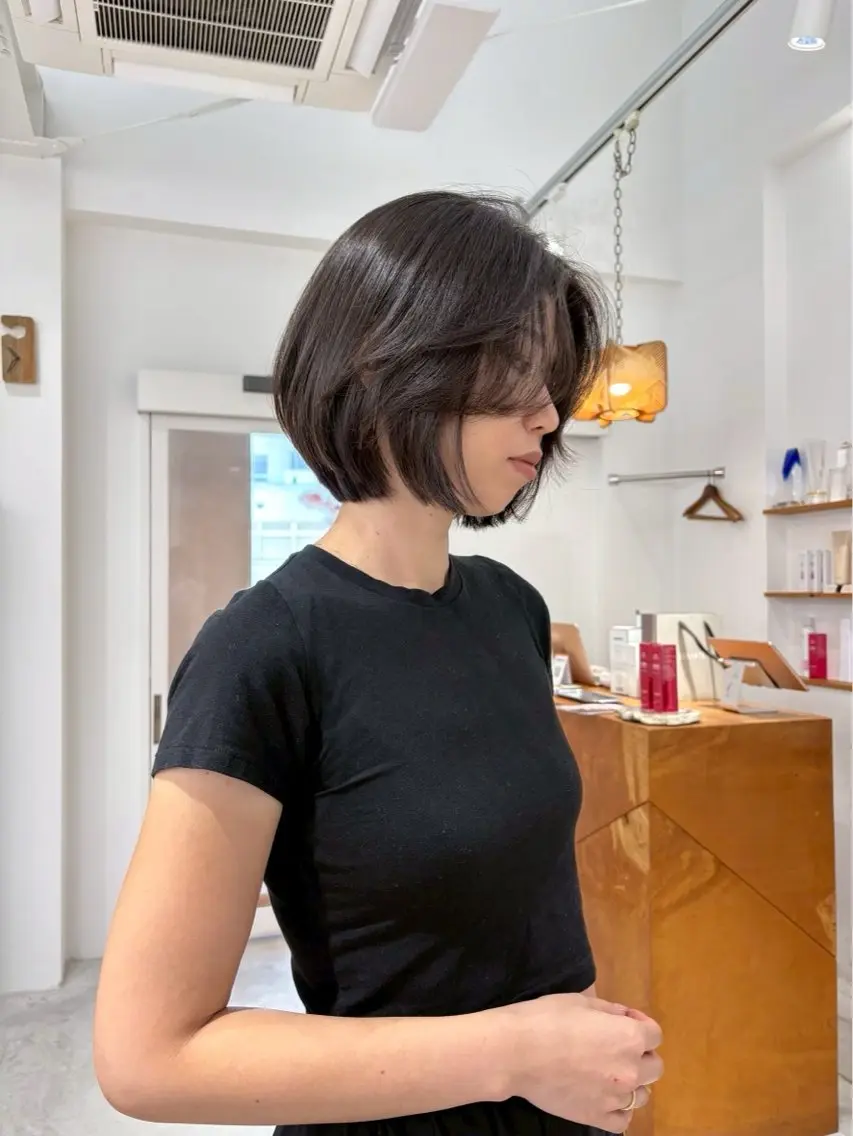 ショート カラー ヘアカラー 岩井 綺良のヘアスタイル