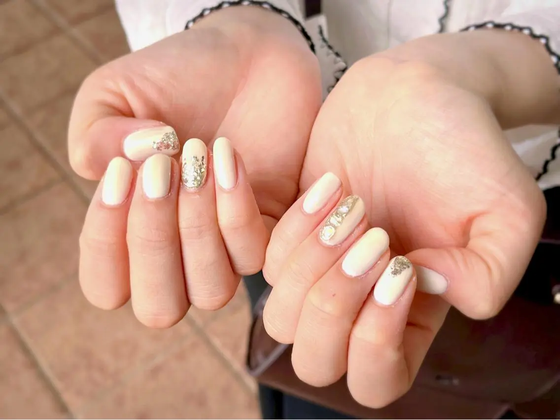 ミディアム ネイル ジェルネイル キラキラネイル ラメ(グリッター) ミラーネイル ニュアンスネイル RIONnail Yurikaのネイルデザイン