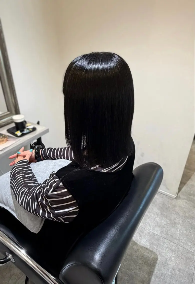 ミディアム カラー 黒髪 ～✩.*˚ 𝐀𝐈𝐊𝐀のヘアスタイル