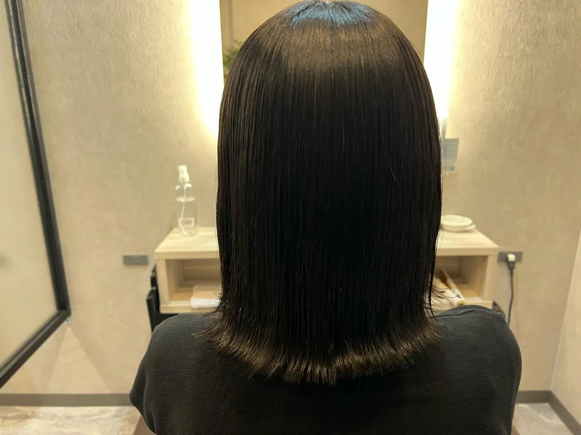 ミディアム カラー グレージュ イケダ ハルカのヘアスタイル