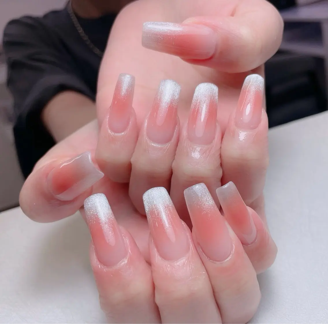 ネイル アートネイル 長さ出し フレンチネイル ジェルネイル ガーリー 中野駅から2分 MEO NAILのネイルデザイン