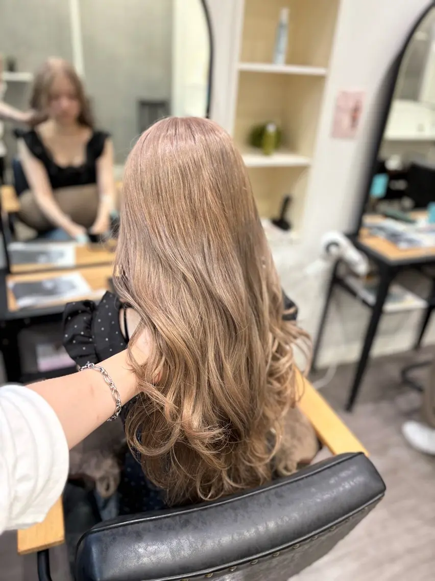ロング カラー カット ヘアカラー nijika/ 艶カラー🫧のヘアスタイル