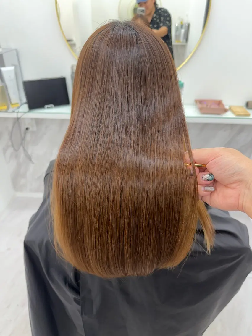 ロング 縮毛矯正 神 甚八のヘアスタイル