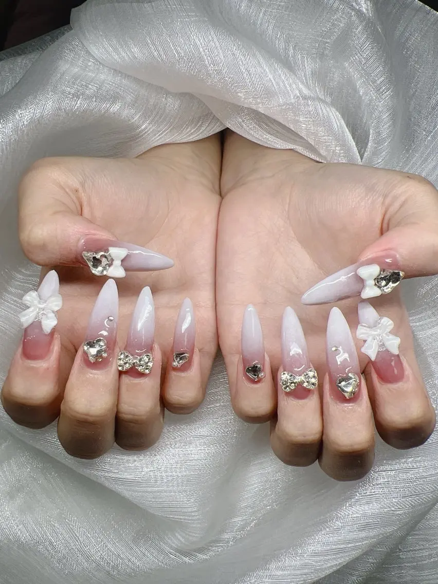 ネイル 長さ出し グラデーション キラキラネイル マグネットネイル ニュアンスネイル Lee Nails チップ長さだし専門店のネイルデザイン