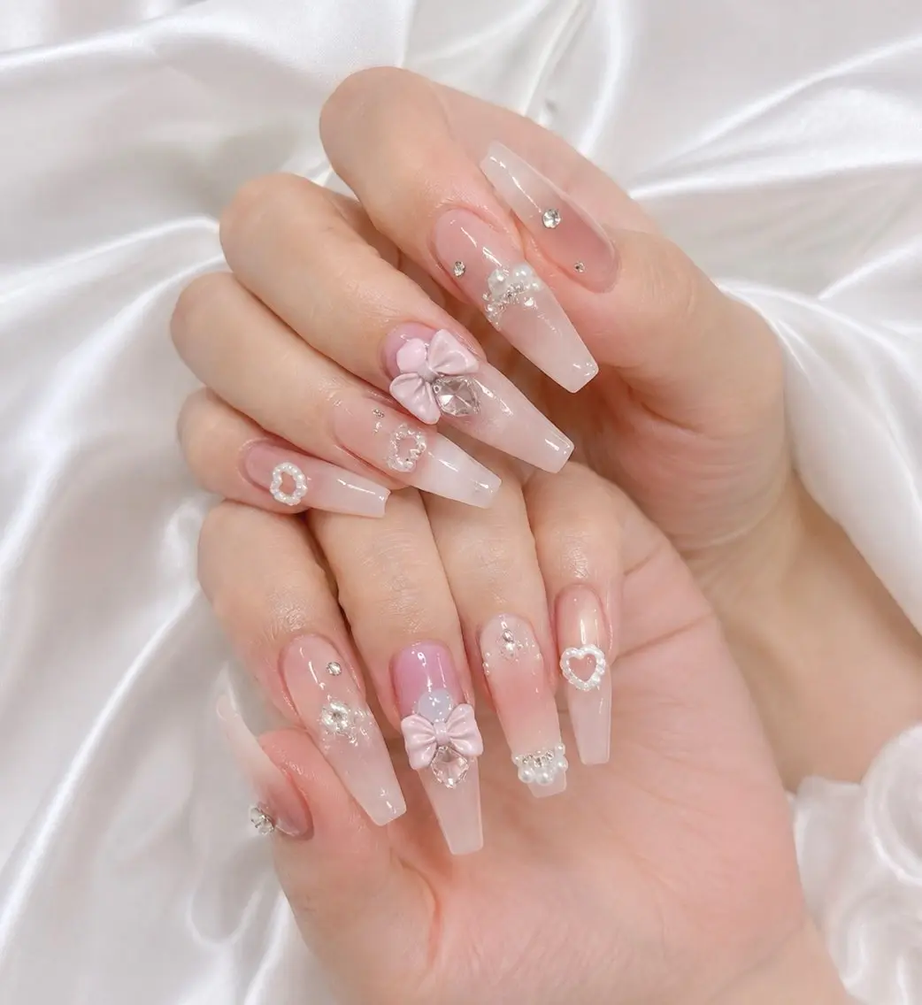 ネイル アートネイル ジェルネイル キラキラネイル 韓国ネイル ロングネイル Labon Nails Artのネイルデザイン