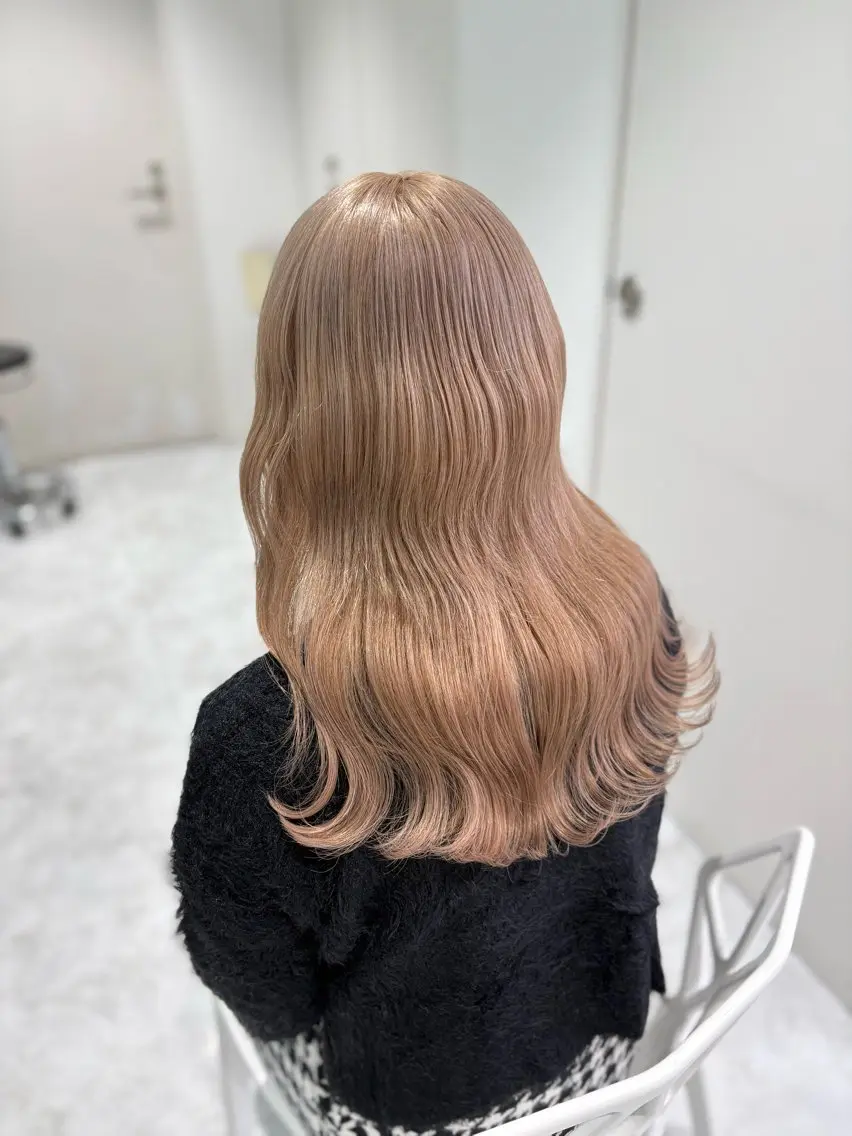 ロング カラー ベージュカラー ホワイトベージュ ヘアカラー トリートメント ヘアセット 色落ち綺麗🩰ハイ トーン🎀RINKAのヘアスタイル