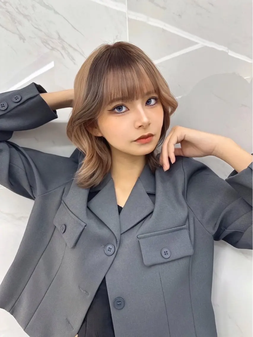 ミディアム 顔まわりレイヤー レイヤーカット トリートメント 小林 拳人のヘアスタイル