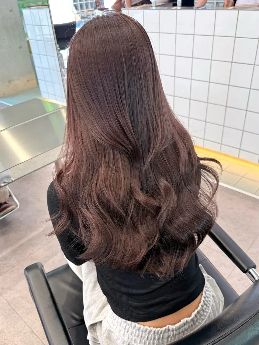 ロング カラー カット ヘアカラー 原宿🩵 ブリーチカラー優海のヘアスタイル