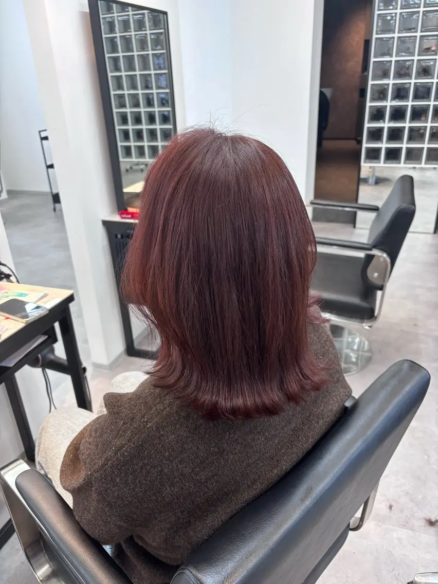 ミディアム カラー 鍋嶋 涼香のヘアスタイル