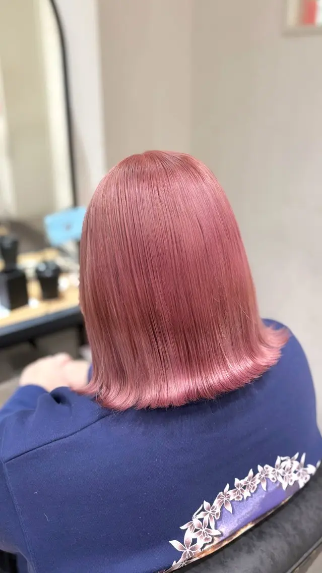 ショート カラー ブリーチ 透明感カラー ピンクカラー nijika/ カラーリスト🫧のヘアスタイル
