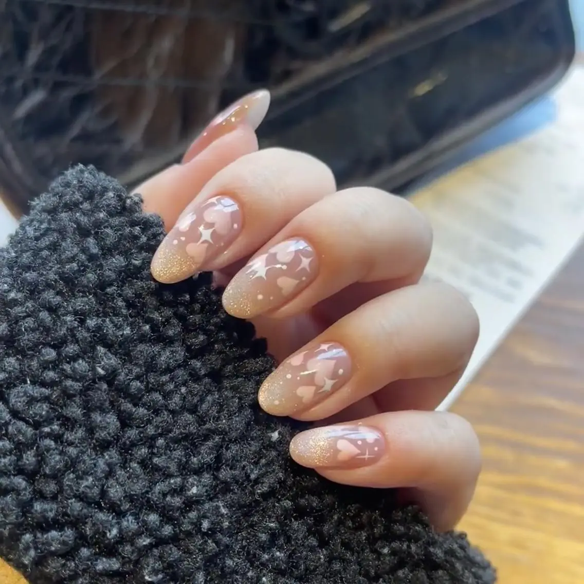 ネイル ハート キラキラネイル バレンタイン ハンドネイル エリ🫧 nail池袋東口のネイルデザイン