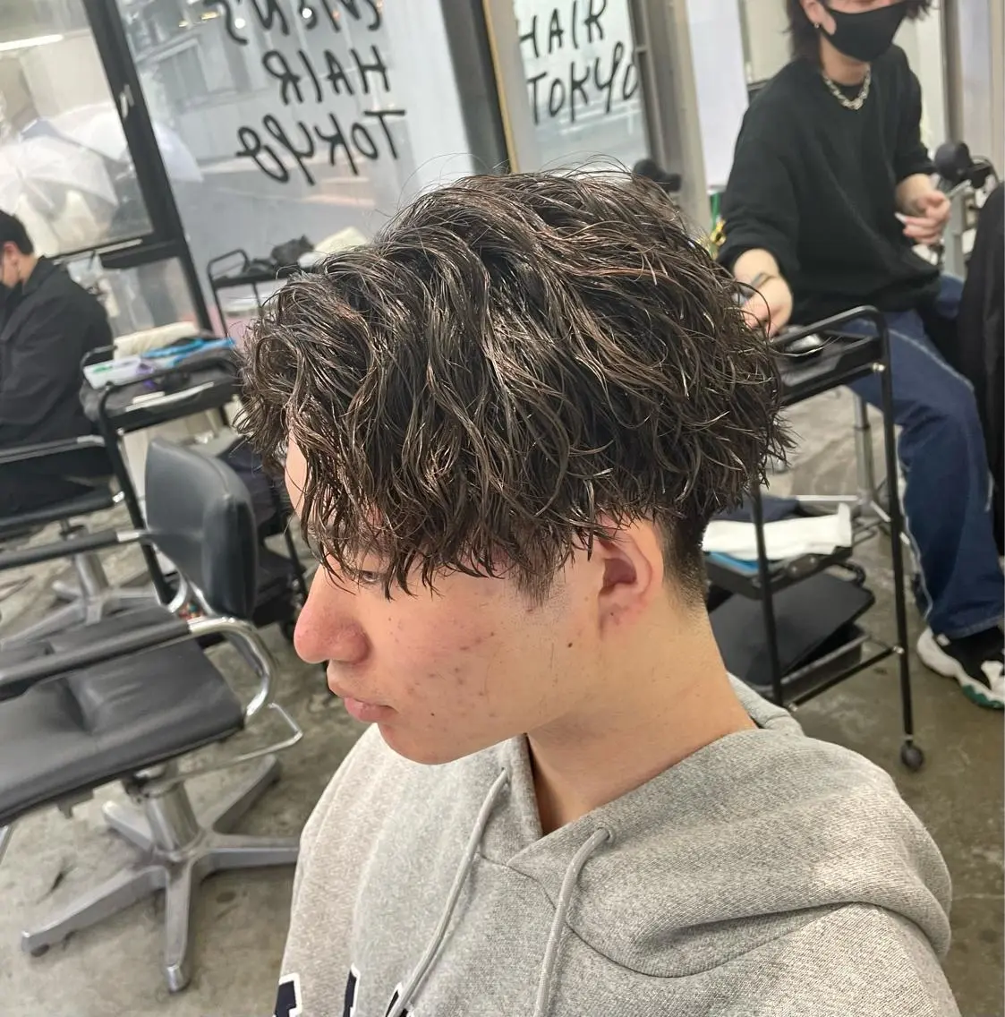 ショート パーマ メンズ センターパート カット パーマ メンズ特化美容師/ 藤戸 椋のヘアスタイル