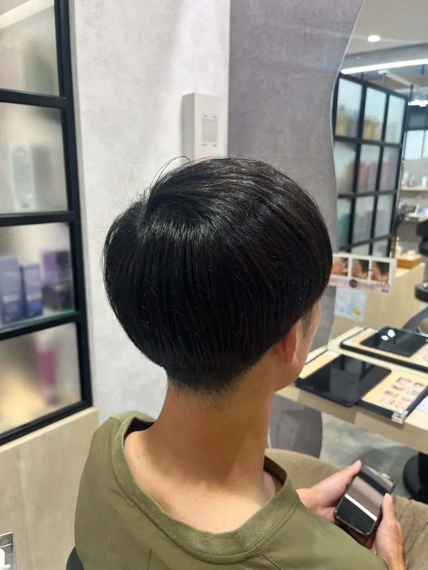 ショート メンズ カット 山口愛莉 /暖色/艶髪のヘアスタイル