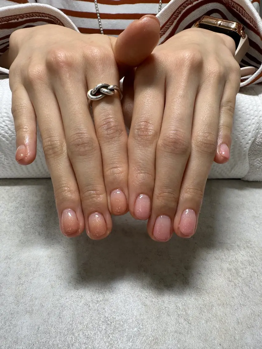 ネイル グラデーション ルミエナリトリート MUKAEDAのネイルデザイン