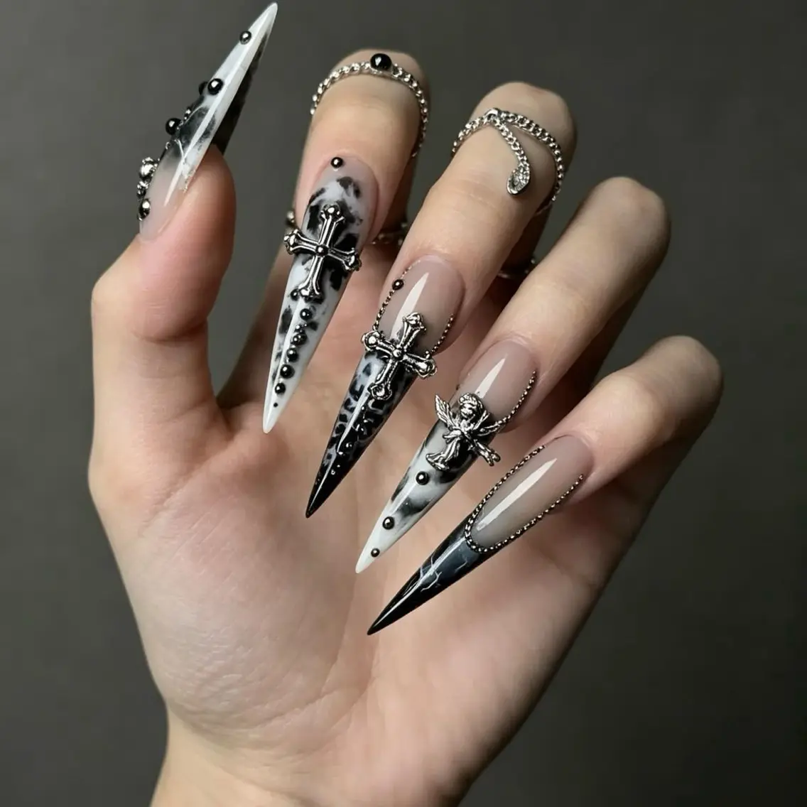 ネイル ジェルネイル 韓国ネイル ロングネイル ニュアンスネイル スカルプネイル ハンドネイル Blingg NailStudioのネイルデザイン