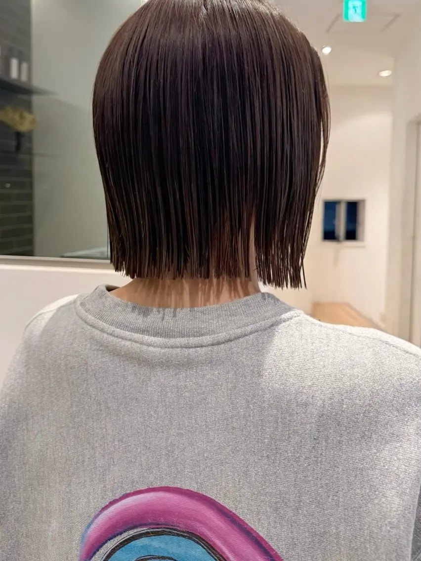 ミディアム カット 須藤 優真 切りっぱなしボブのヘアスタイル
