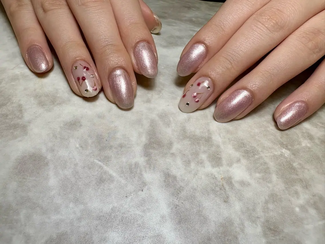 シンプルデザインネイル💅オフありの写真