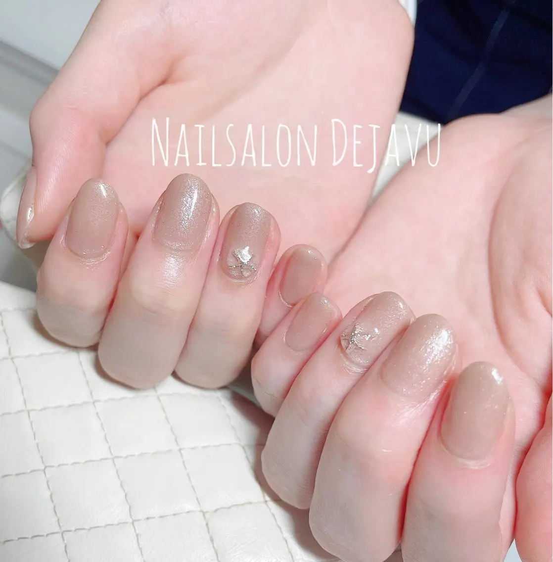 ネイル アートネイル ワンカラーネイル ストーンネイル 夏ネイル ハンドネイル Nail salon Dejavu 🌿のネイルデザイン