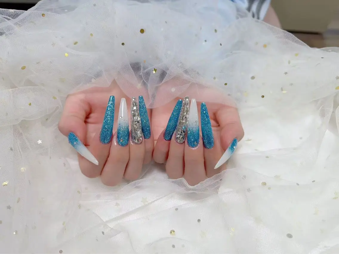 ネイル ジョリ kasumi🌹💅のネイルデザイン