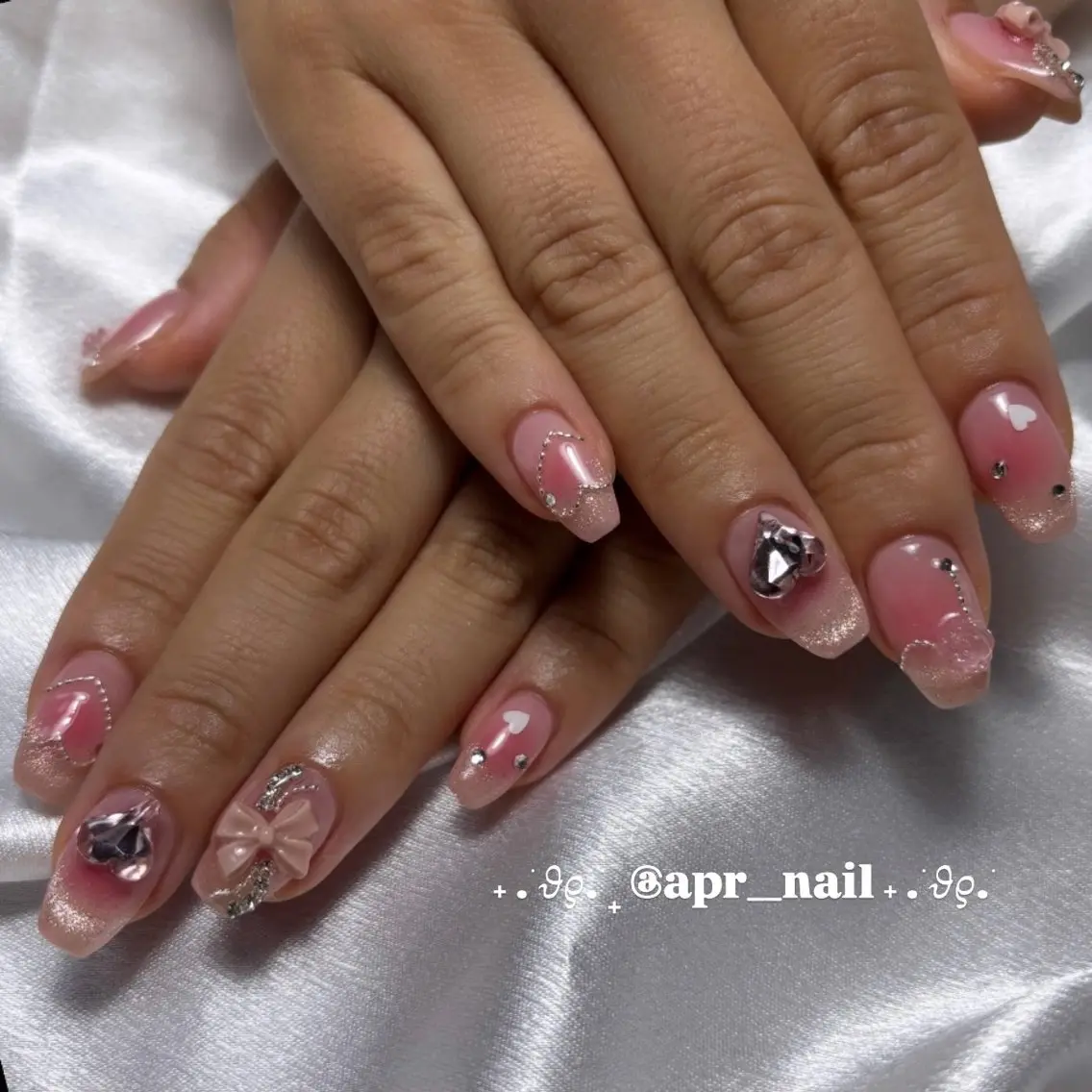 ネイル チークネイル マグネットネイル Nailsalon apricotのネイルデザイン