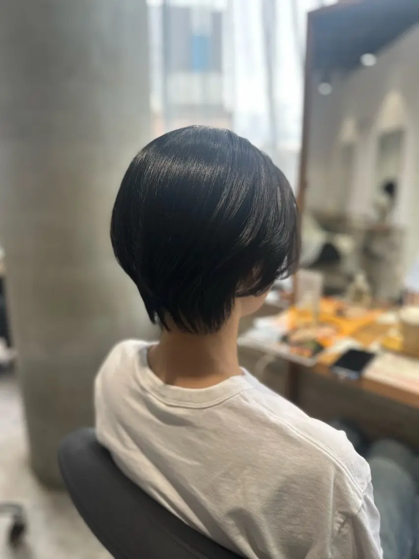 ショート カット ヘアカラー LUPI 白神のヘアスタイル