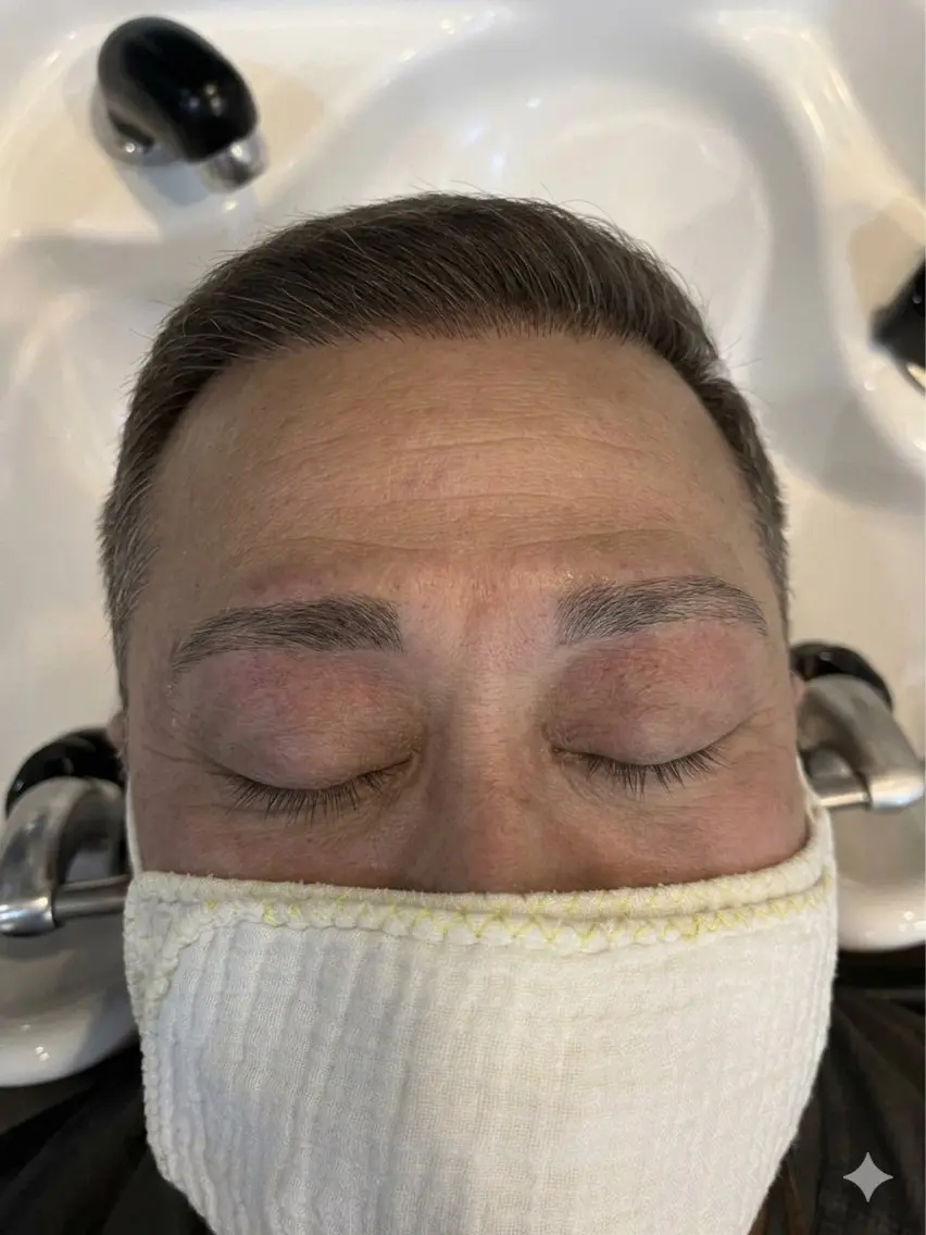 アイブロウ 眉毛ワックス脱毛 カット 関 紫雲（ｾｷﾚﾝｹﾞ）のヘアスタイル