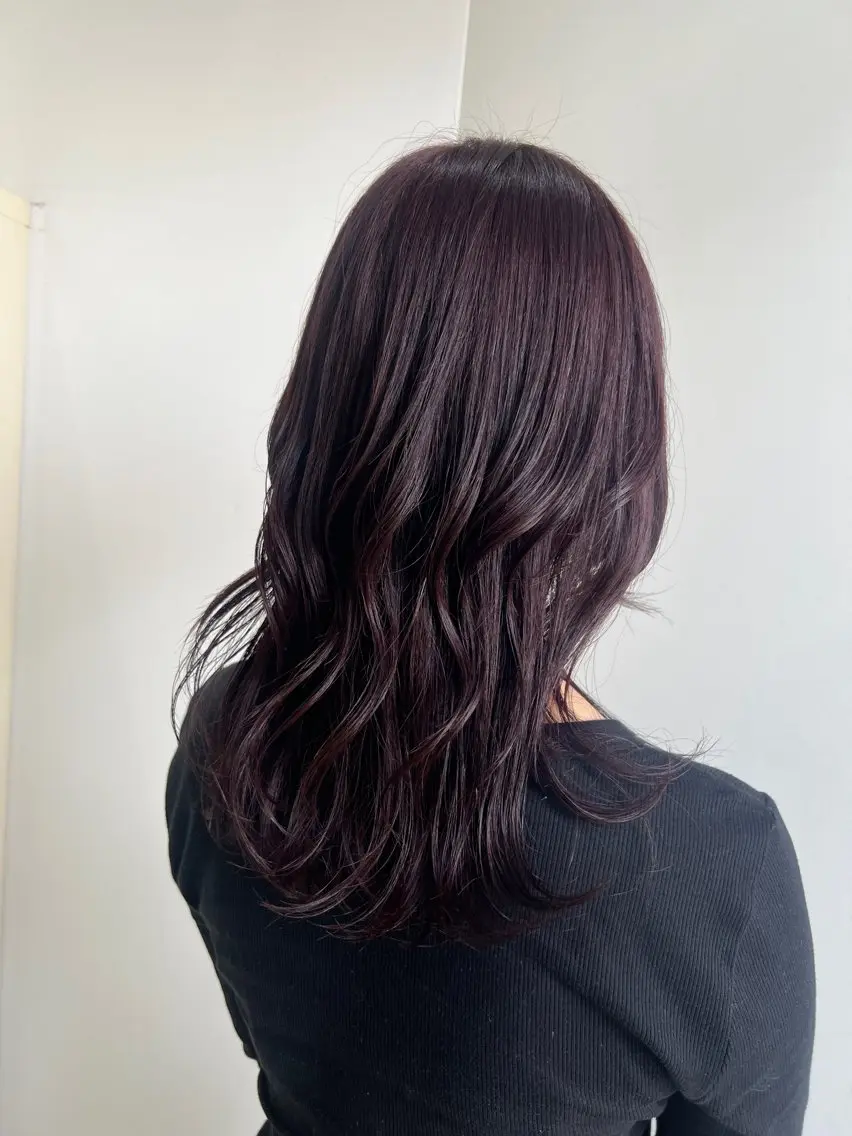 ミディアム カラー ピンクカラー ピンクパープル パープルカラー カット ヘアカラー トリートメント 柔め透明感血色カラー 暖色/レイヤー/ゆいのヘアスタイル
