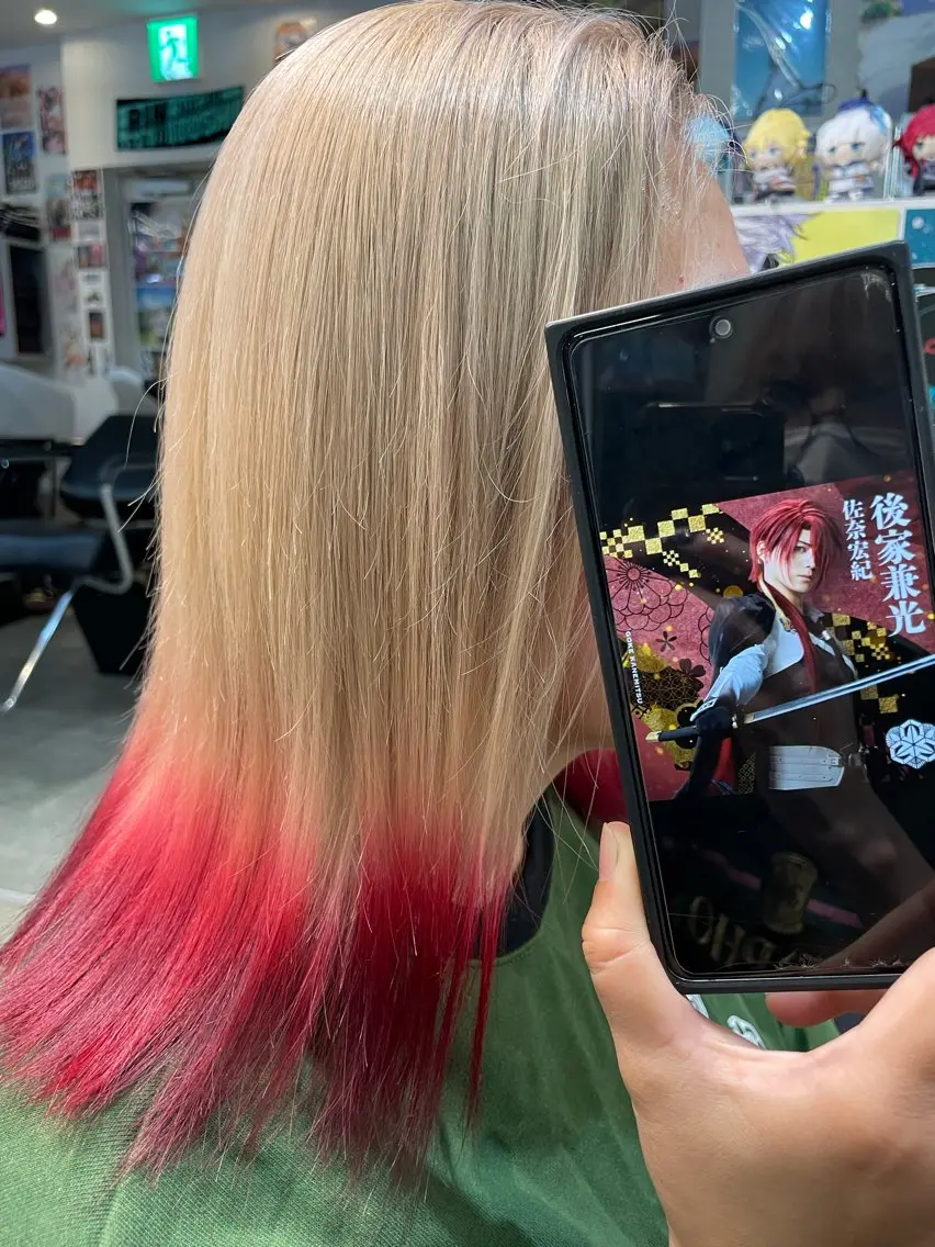 ミディアム カラー ブリーチ ボルドーカラー ケアブリーチ ヘアカラー トリートメント インナーカラー 推し ブリーチ 髪質改善のヘアスタイル