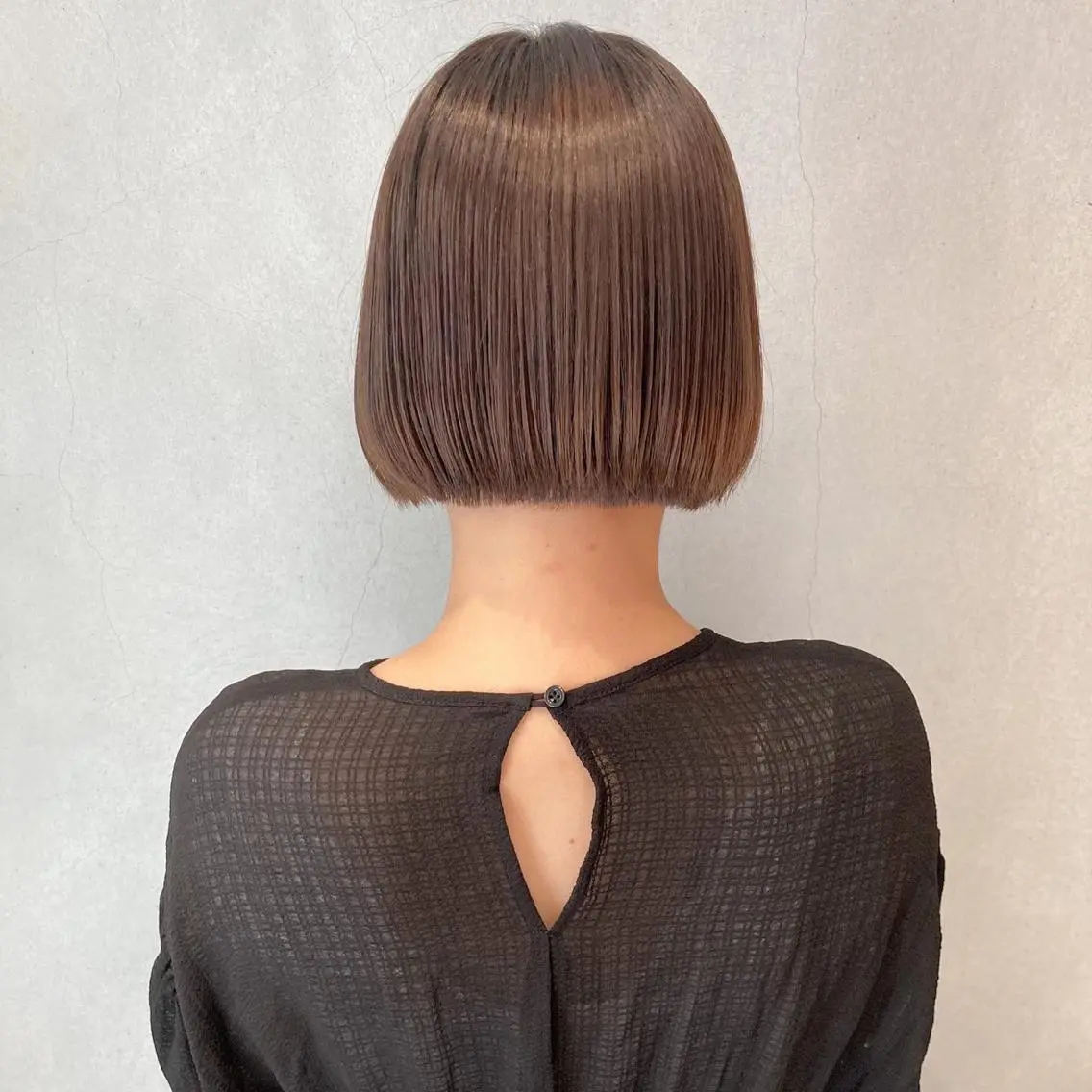 ショート カラー ベージュカラー ブリーチ 透明感カラー ブリーチなしカラー カット ヘアカラー トリートメント ボブ/透明感カラー /坂口恵梨子のヘアスタイル