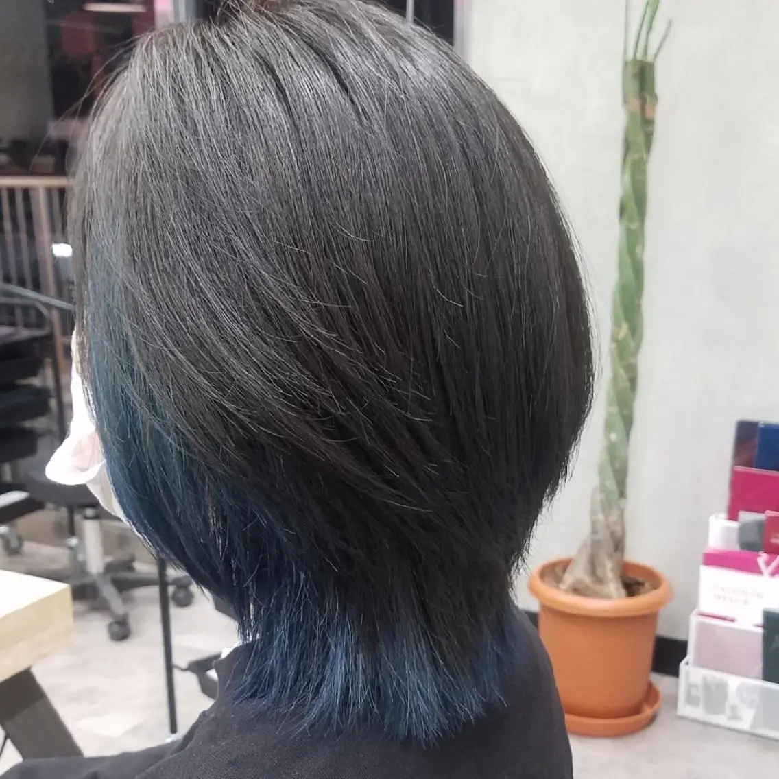 ショート カラー 黒髪 ブルーカラー ブルーブラック ウルフカット カット ヘアカラー トリートメント メンズ/ショート /山田譲治✂️のヘアスタイル