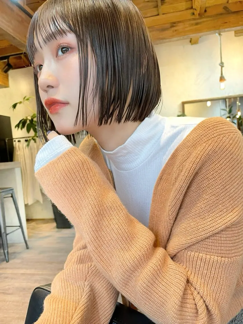 ショート カラー 切りっぱなしボブ ボブレイヤー ボブ くびれヘア 顔まわりレイヤー カット ヘアカラー 結べるレイヤーボブ くびれLady表参道のヘアスタイル