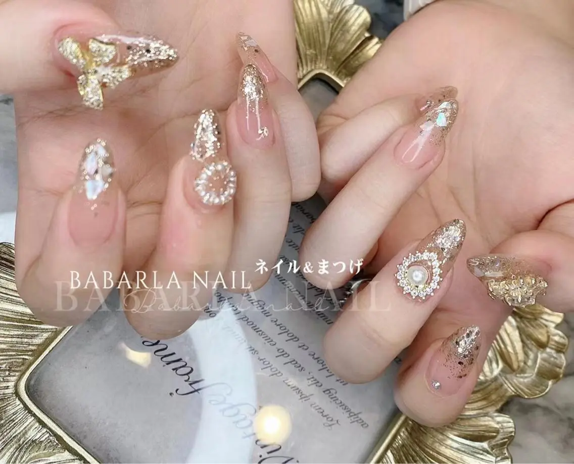 ネイル ストーンネイル Babarla Nailのネイルデザイン
