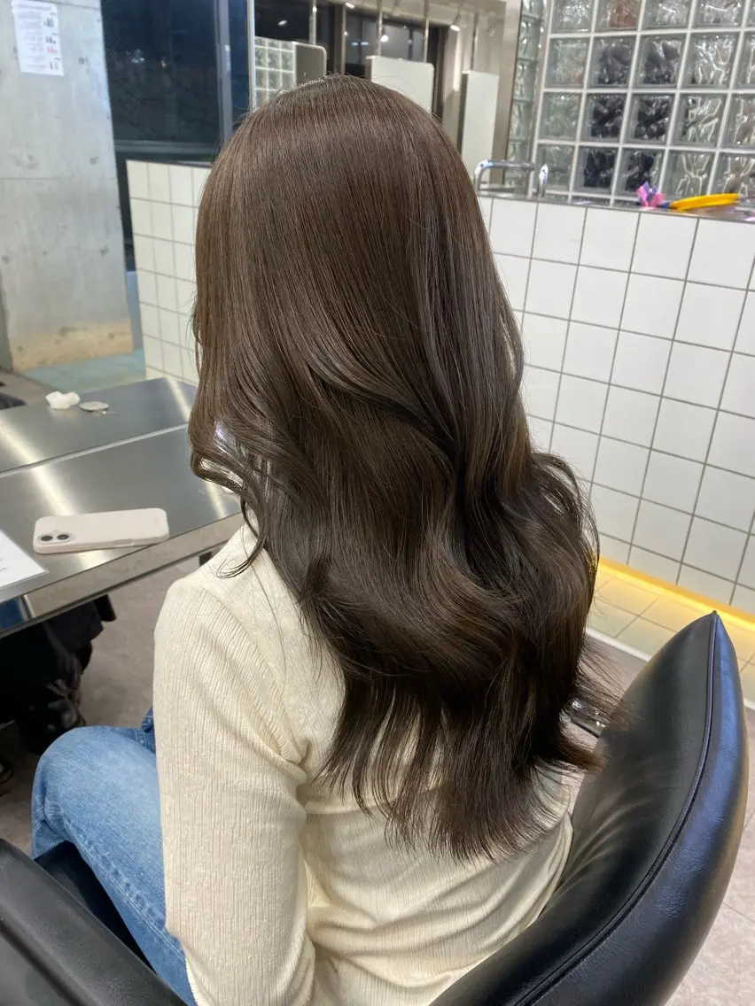 セミロング カラー グレージュ オリーブグレージュ オリーブグレー 森菜摘 / cinqのヘアスタイル