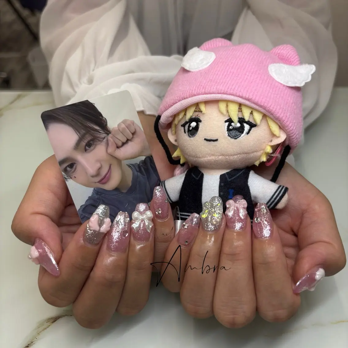 ネイル キラキラネイル ピンク リボン シルバー ハンドネイル Nail Ambra Fusamiのネイルデザイン