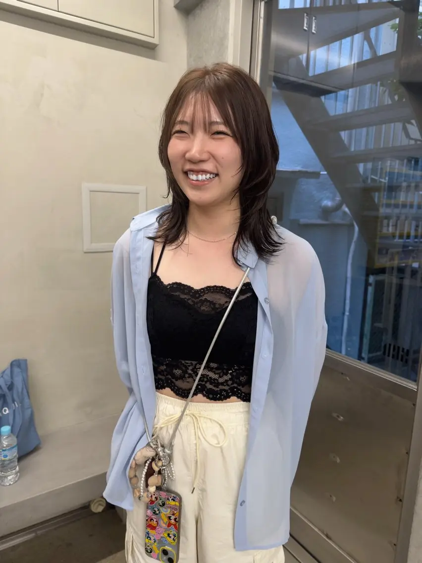 ロング カラー ロングレイヤー アッシュ ベージュカラー ブリーチ 透明感カラー カット ヘアカラー トリートメント 誰より丁寧なカット/ 小林輝/レイヤーのヘアスタイル