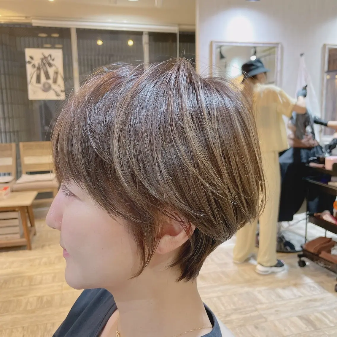 ショート カラー ハイライトカラー くびれヘア ハイライト ショートヘア 桜木町/西山竜一 /大人可愛い×美髪のヘアスタイル