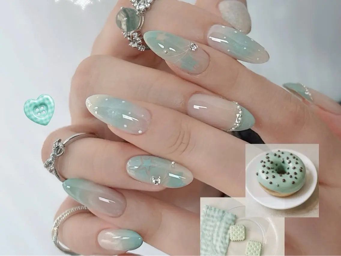 ネイル オーロラネイル チークネイル フットネイル フレンチネイル ジェルネイル ハンドネイル ハンドケア NEW NAIL💞 yukiのネイルデザイン