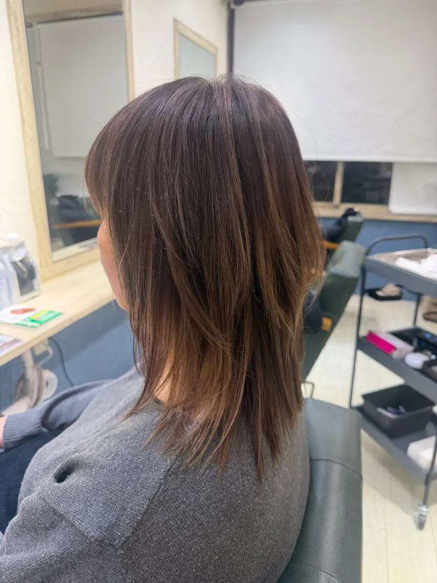 セミロング カラー たけかわ みずきのヘアスタイル