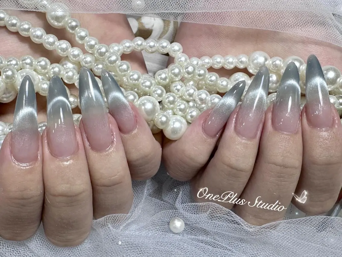 ネイル アートネイル オーロラネイル ガーリー キラキラネイル 韓国ネイル One plus StudioNailのネイルデザイン