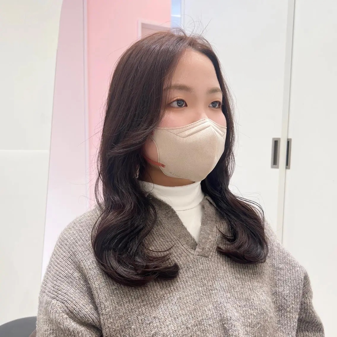 ミディアム カラー ヘアカラー 🩵ブリーチカラー MIORI🩵のヘアスタイル