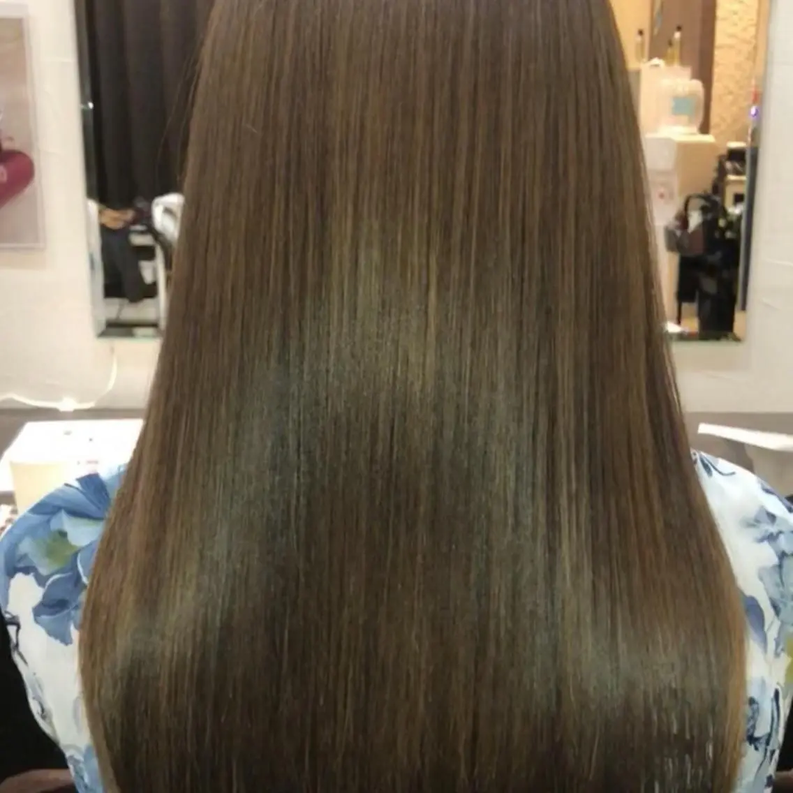 セミロング カラー 髪の病院  ルーミールームのヘアスタイル