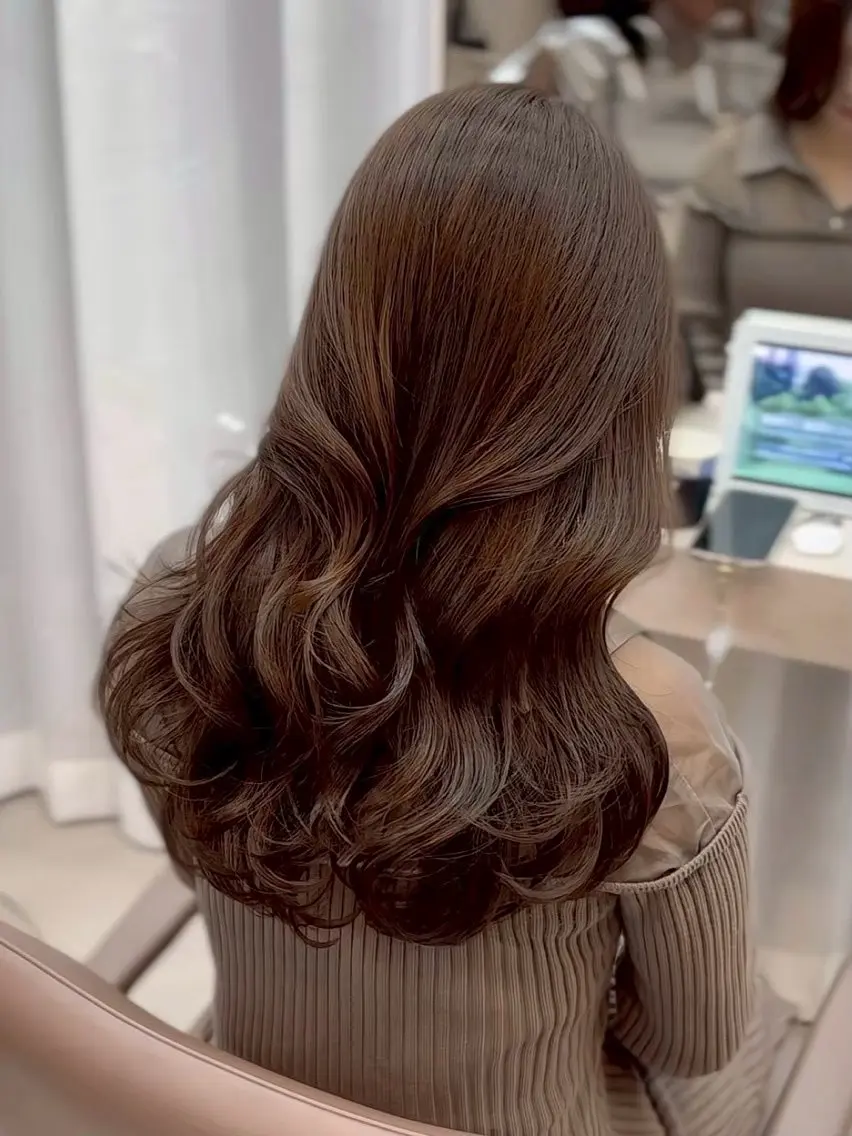 カラー ブラウンカラー チナツ/栄/名古屋 カラーモデルのヘアスタイル