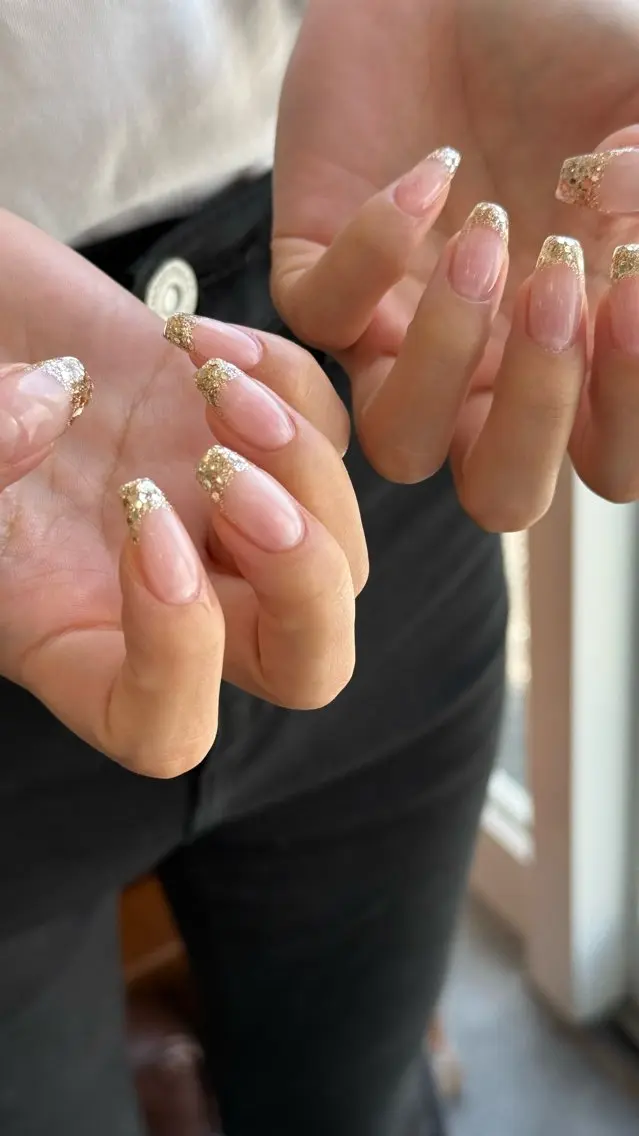 ネイル フレンチネイル ラメ(グリッター) colore' ♥mainaのネイルデザイン