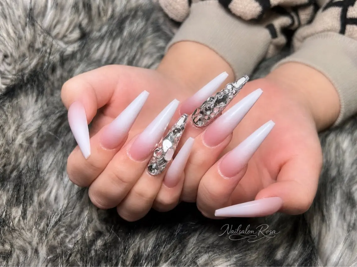 ネイル nailsalon ROSAのネイルデザイン