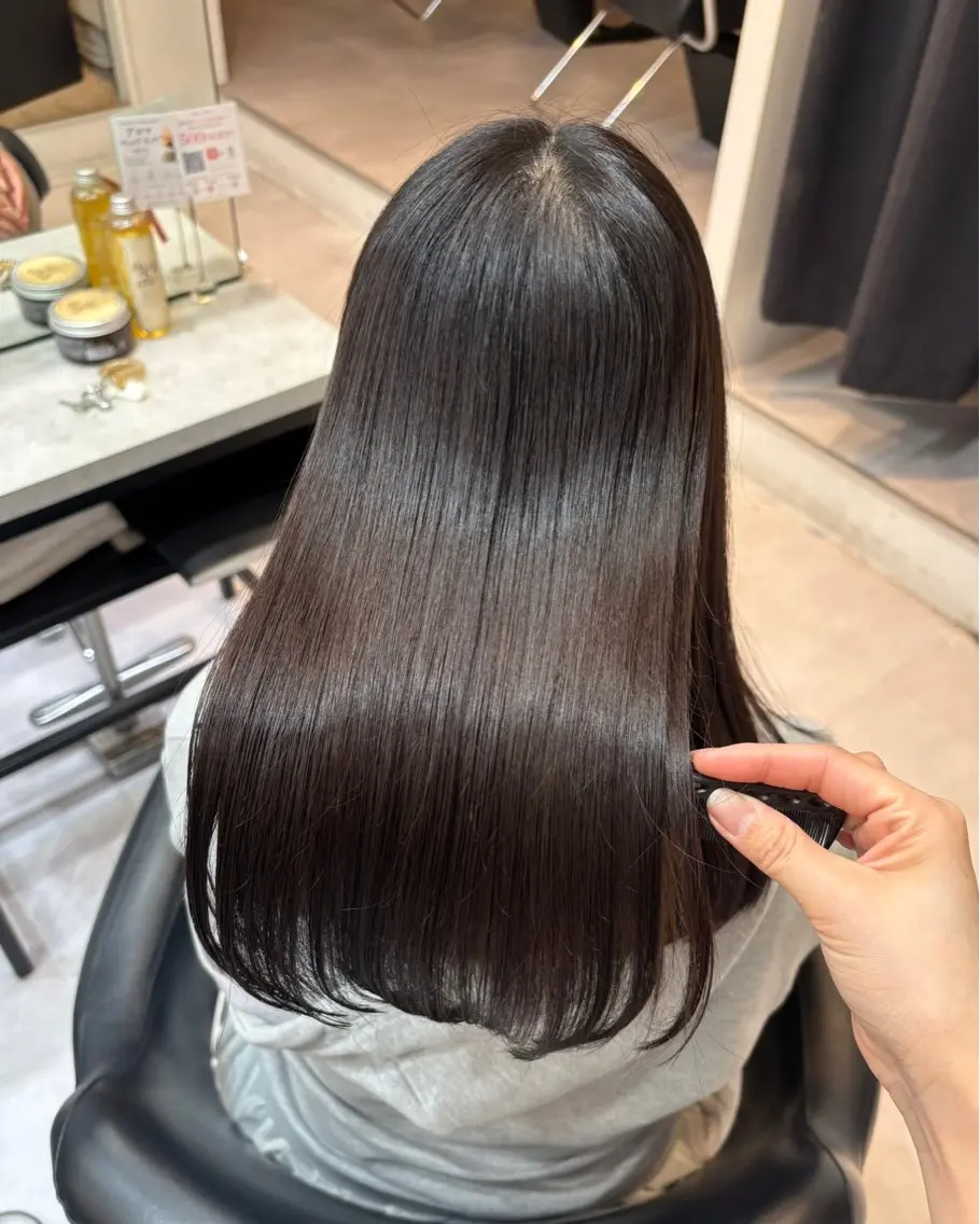 セミロング カラー ブリーチ 透明感カラー グレージュ ブリーチなしカラー カット ヘアカラー トリートメント レイヤーカット/ 暗髪カラー🧸ナシコのヘアスタイル