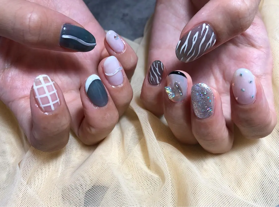 ネイル パラあり！フィルイン 美フォルムのネイルデザイン