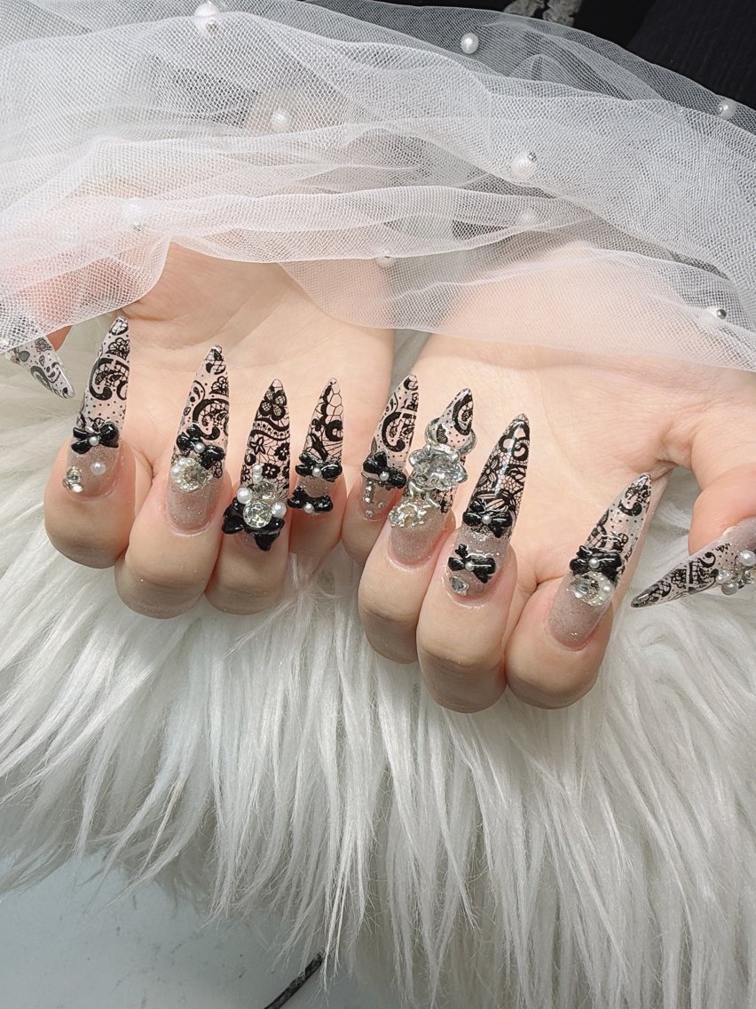 ネイル Lee Nailsのネイルデザイン