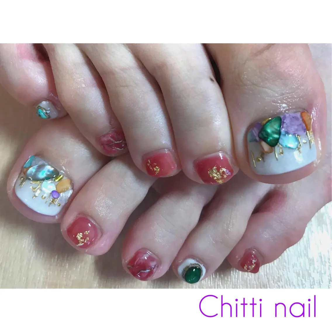 ネイル フットネイル ニュアンスネイル ストーンネイル Chitti yuuriのネイルデザイン