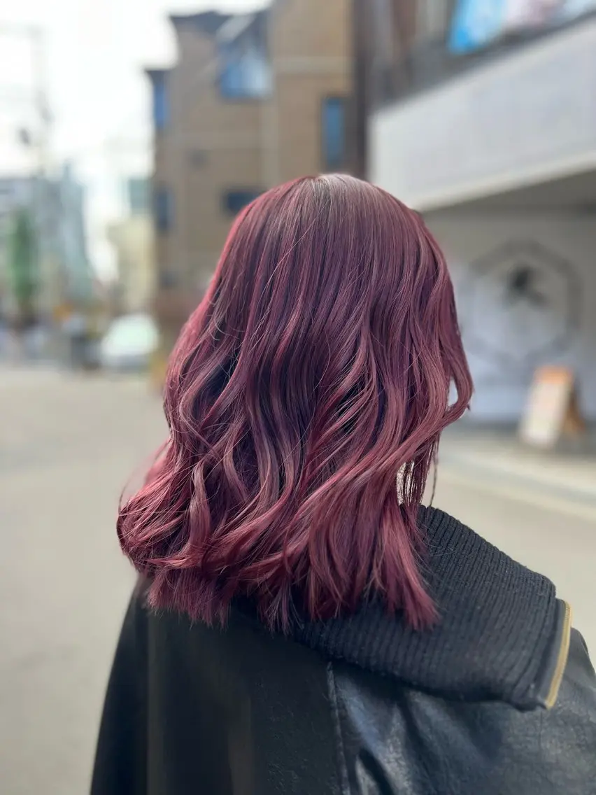 カラー ブリーチ レッドカラー 小嗣 篤輝のヘアスタイル