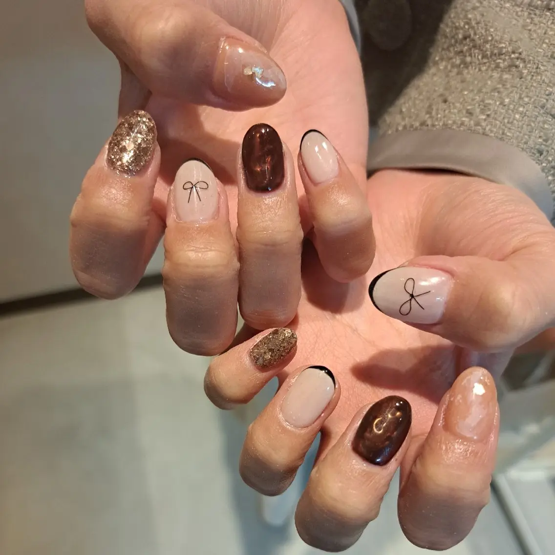 ネイル アートネイル ブラウン 持ち込み ニュアンスネイル リボン Nail mood デザイン持ち込みokのネイルデザイン
